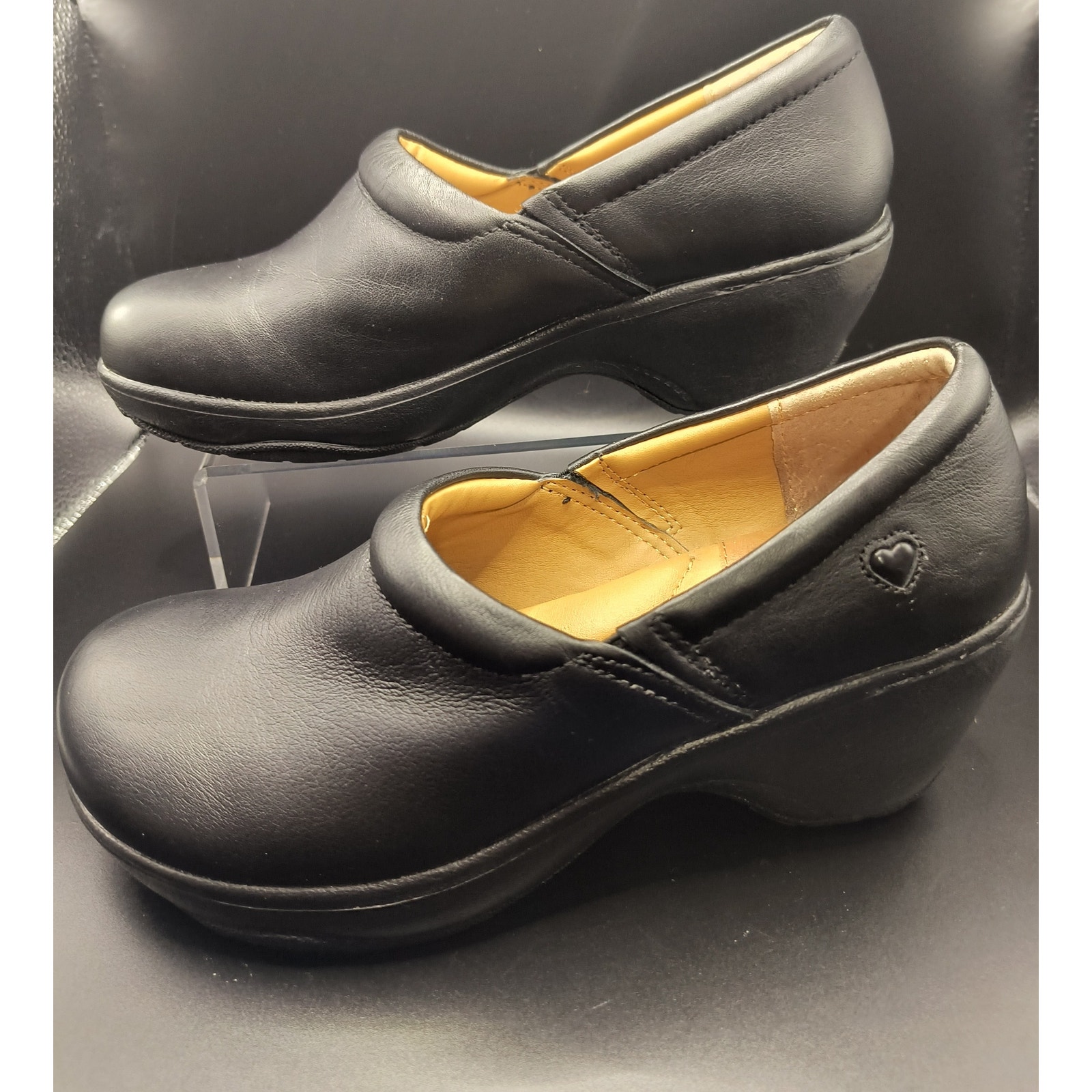 Nurse Mates Pillow Top Slip-On Comfort Nursing Clogs - Rubber Sole - Size 8m
